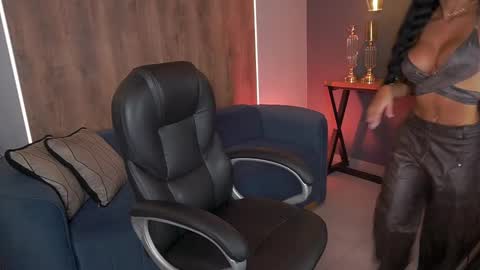 Miley Cruz  IG miley model23 online show from 10-31-25, 08:54