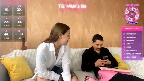 Snapshot of mileydreamer chatting on 11-28-25, 04:48 Miley online show from 11-28-25, 04:48