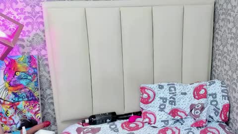 MILEY online show from 12-04-24, 10:51