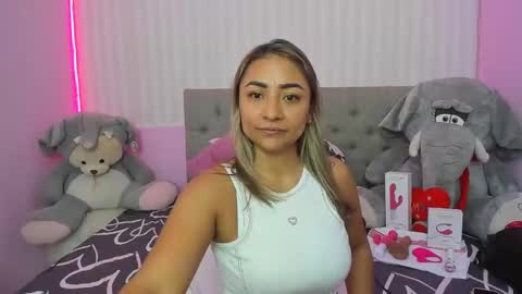 Snapshot of milf_bigass_ chatting on 01-30-25, 01:10 Antonella online show from 01-30-25, 01:10