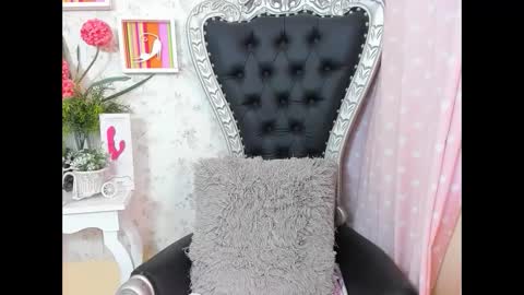 Snapshot of milf_bigass_ chatting on 10-02-25, 01:29 Antonella online show from 10-02-25, 01:29