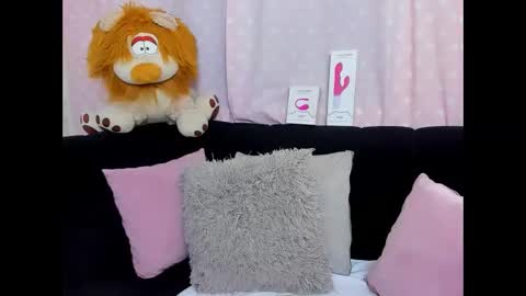 Snapshot of milf_bigass_ chatting on 11-20-25, 01:00 Antonella online show from 11-20-25, 01:00