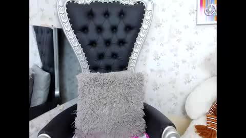 Snapshot of milf_bigass_ chatting on 12-02-25, 11:26 Antonella online show from 12-02-25, 11:26