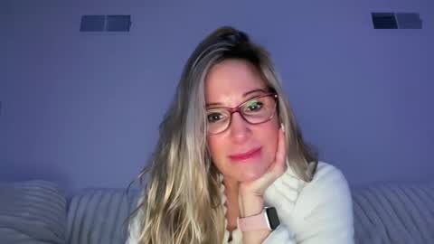 Snapshot of milf_goddess chatting on 03-10-25, 06:16 MIlf Goddess online show from 03-10-25, 06:16