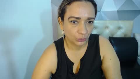 milf_hugeboobs online show from 11-24-25, 10:59