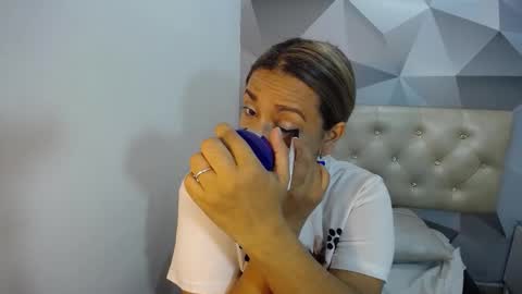 milf_hugeboobs online show from 12-16-25, 10:53