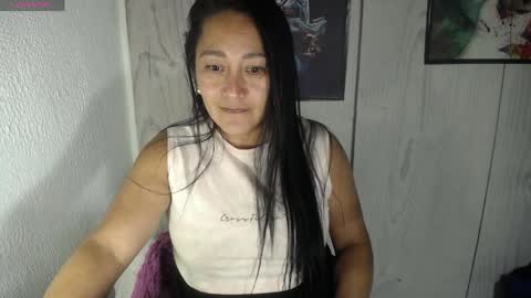 Julianna online show from 03-26-26, 04:40