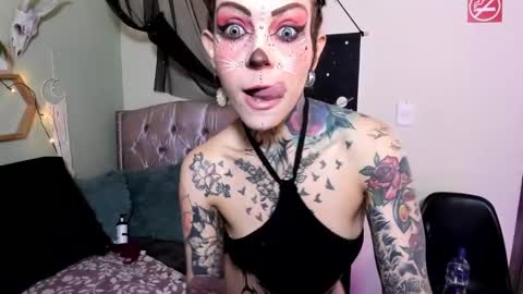 Isabella online show from 12-13-24, 01:01