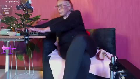  milf sikiu  online show from 07-28-26, 12:18