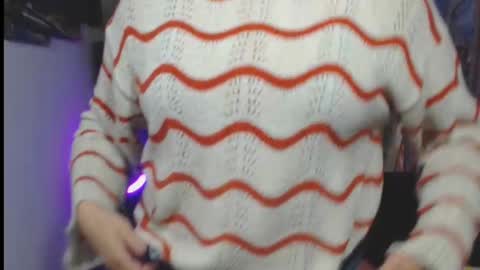 Valeria online show from 11-18-25, 03:05