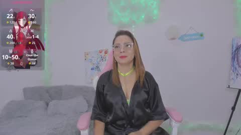 Snapshot of milfaaura chatting on 10-10-25, 02:32 Aura  online show from 10-10-25, 02:32