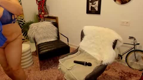 MilfElla online show from 02-17-25, 09:08