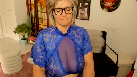 MilfElla online show from 03-04-25, 01:59