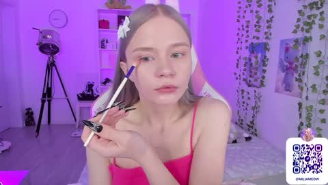 Milia online show from 12-19-24, 10:32