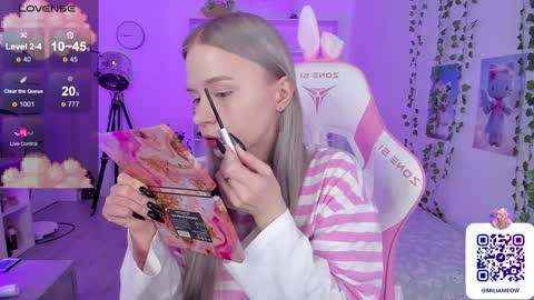 Milia online show from 12-22-24, 01:23