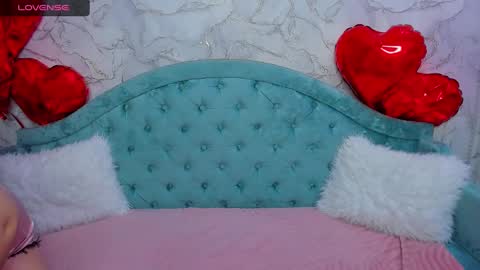 Snapshot of milinafox chatting on 02-26-25, 01:21 milinafox online show from 02-26-25, 01:21