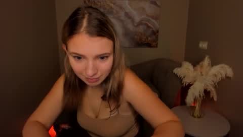 Snapshot of milinafox chatting on 09-24-25, 03:43 milinafox online show from 09-24-25, 03:43