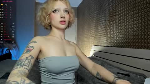 Snapshot of milinamarvelous chatting on 04-04-26, 01:48 Mila 3 aka Deepthroat World Champion online show from 04-04-26, 01:48