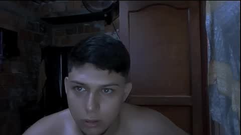 Snapshot of milk_boy25 chatting on 10-23-25, 09:46 milk_boy25 online show from 10-23-25, 09:46