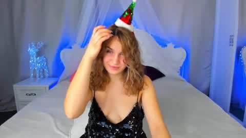 Snapshot of milkablond chatting on 12-29-24, 12:41 milkablond online show from 12-29-24, 12:41