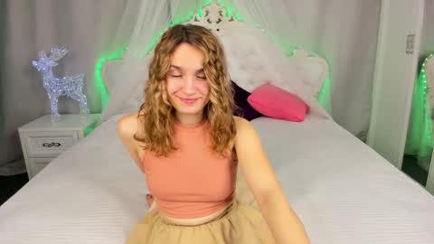 Snapshot of milkablond chatting on 02-05-25, 03:55 milkablond online show from 02-05-25, 03:55