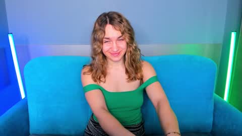 Snapshot of milkablond chatting on 02-17-25, 03:58 milkablond online show from 02-17-25, 03:58