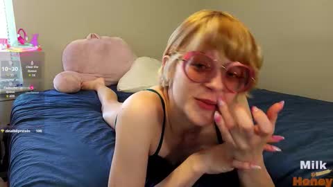 MilkandHoney online show from 03-03-26, 10:48