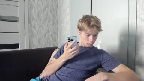 Isaac online show from 12-19-24, 06:01