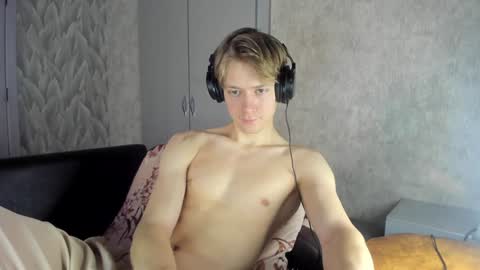 Isaac online show from 02-07-25, 05:31