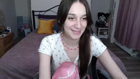 Snapshot of milky_way_rrr chatting on 02-20-25, 12:41 Milky online show from 02-20-25, 12:41