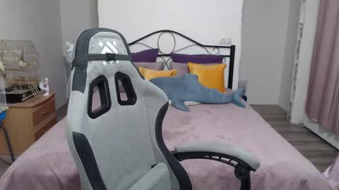 Snapshot of milky_way_rrr chatting on 03-10-25, 12:51 Milky online show from 03-10-25, 12:51