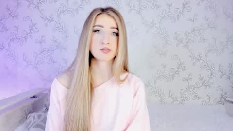 Snapshot of milky_waybaby chatting on 02-20-25, 07:12 Vivian online show from 02-20-25, 07:12