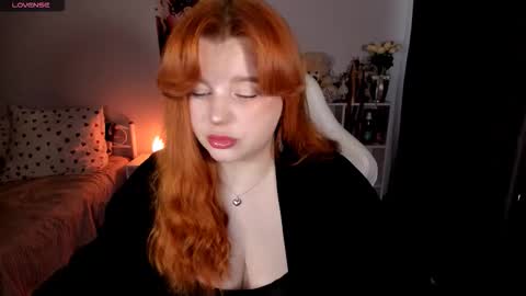 Lisa online show from 11-28-25, 05:54