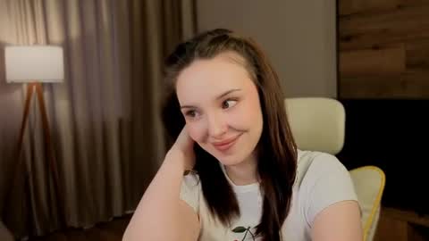 Kira online show from 06-17-26, 01:56