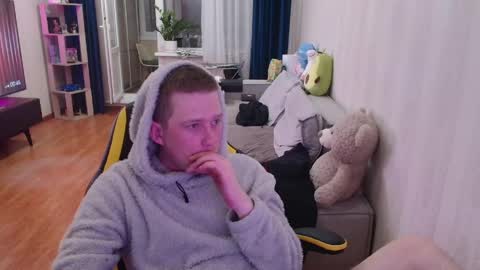 Mark and Elsa  online show from 04-24-26, 10:45