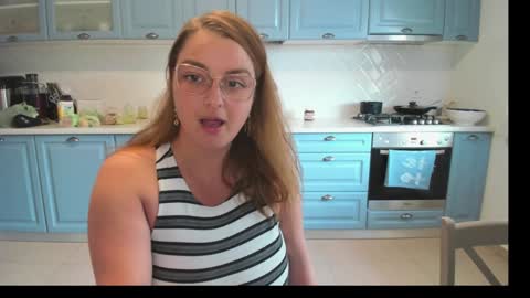 Livia online show from 09-13-25, 10:15