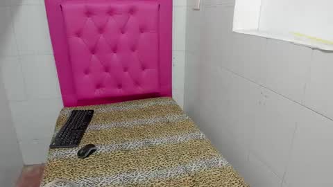 milkyway_18 online show from 10-24-25, 02:57