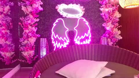 MILLA online show from 12-27-24, 04:32