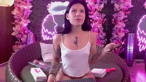 MILLA online show from 02-27-25, 01:38