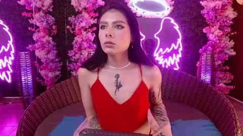 MILLA online show from 10-20-25, 01:44