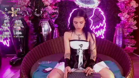 MILLA online show from 10-28-25, 01:36