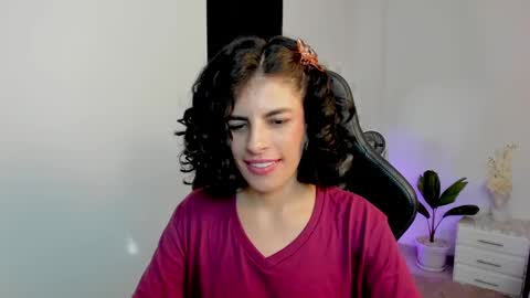 Snapshot of milla_pixxie chatting on 12-19-24, 12:23 Milagros online show from 12-19-24, 12:23