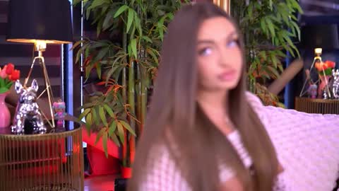 Milla online show from 02-16-26, 06:20