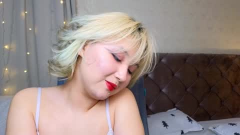 Milla or just Mi online show from 01-28-25, 04:41