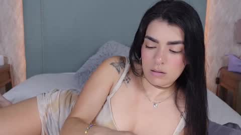 Snapshot of millabliss chatting on 03-05-25, 04:24 MillaBliss online show from 03-05-25, 04:24