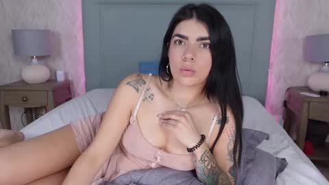 Snapshot of millabliss chatting on 03-09-25, 10:30 MillaBliss online show from 03-09-25, 10:30