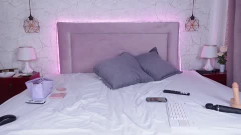 Snapshot of millabliss chatting on 03-12-25, 08:41 MillaBliss online show from 03-12-25, 08:41