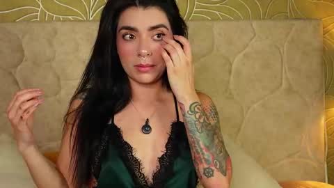 Snapshot of millabliss chatting on 11-22-25, 09:25 MillaBliss online show from 11-22-25, 09:25