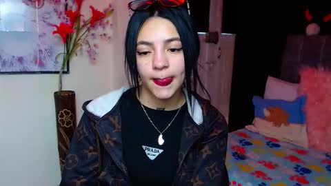 Violeta online show from 11-19-25, 01:33