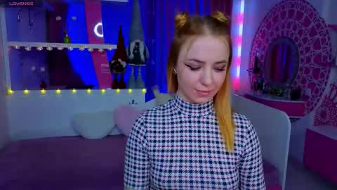 Milana online show from 12-14-25, 11:31